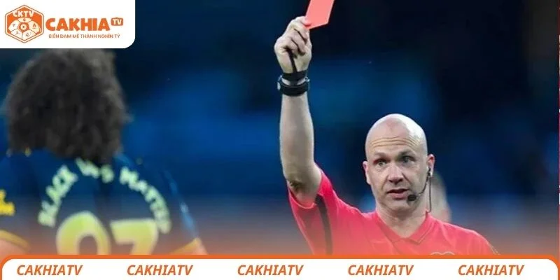 Kèo Thẻ Phạt Trong Bóng Đá Và Những Điều Người Chơi Cần Biết 1 Tìm hiểu thông tin về khái niệm kèo thẻ phạt tại CakhiaTV